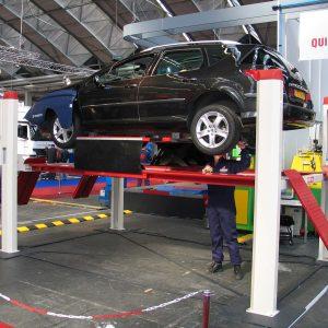 ליפט 4 עמודים